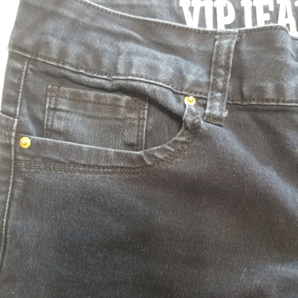 3 For 30 VIP Jeans - Picture 7 of 10